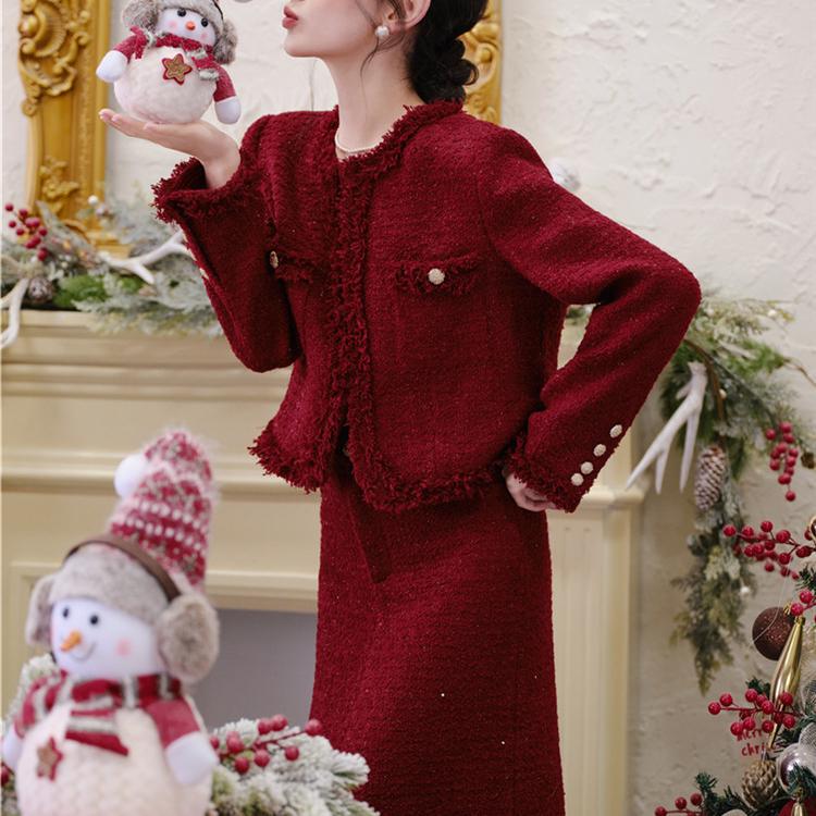 Chanel-Style Christmas and New Year Outfit, Red Tweed Suit with a High-End Feel, Unique and Stunning Dress Chanel-Style Christmas and New Year Outfit, Red Tweed Suit with a High-End Feel, Unique and Stunning Dress