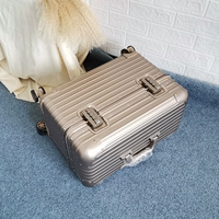 Круглый металлический титановый золотой