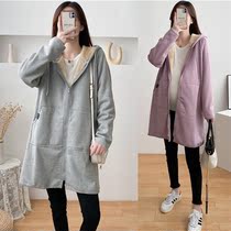 Pregnant women autumn and winter thick plus velvet sweater coat Lamb hair hooded large size loose medium and long top women wear