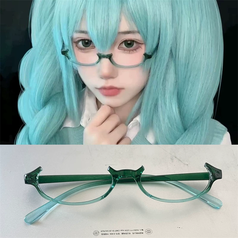 Brand glasses, green comics, cosplay