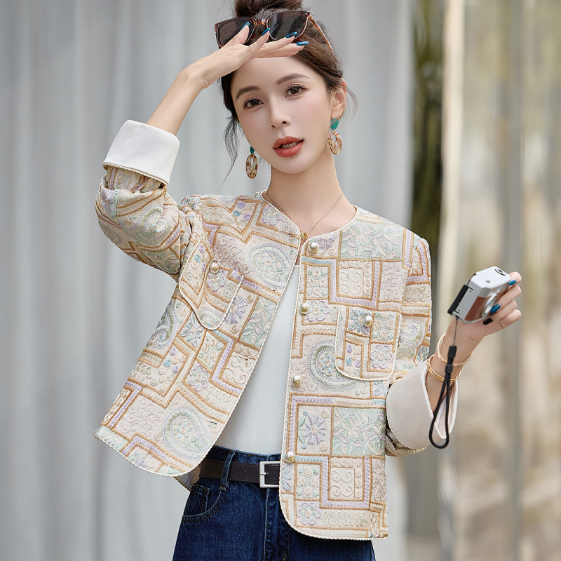 Chanel-Style Jacket for Women, Spring and Autumn 2026 New Model, High-End Heavy Embroidery, Petite Elegant Socialite Jacket Top