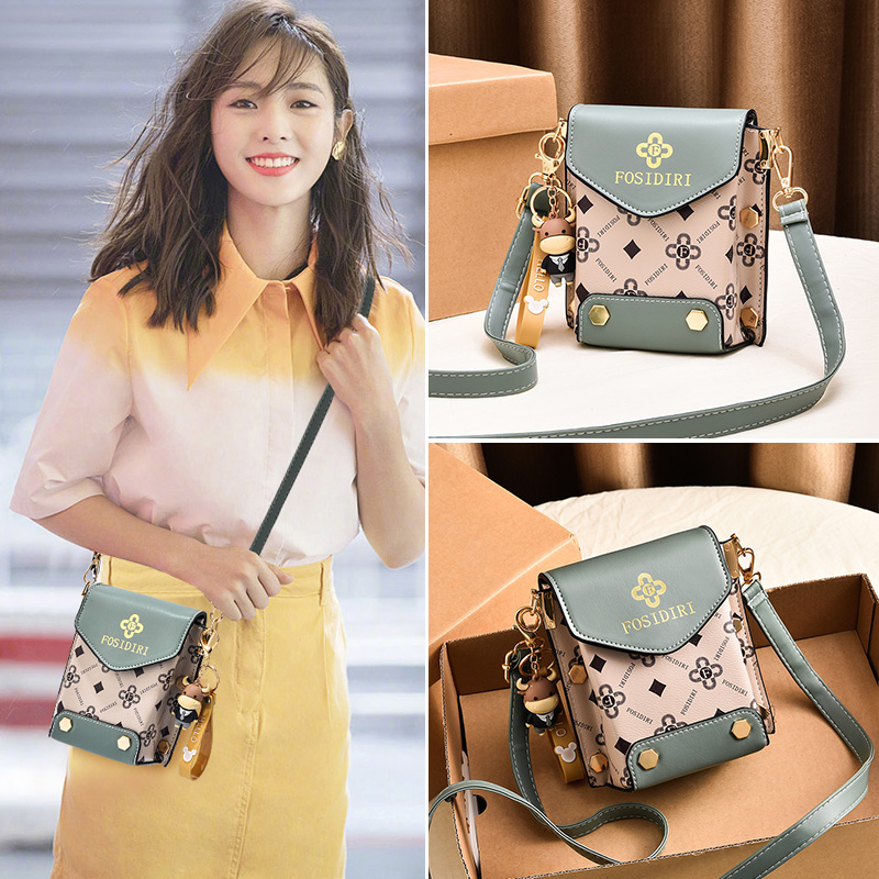 2021 summer new wave Mini mobile phone bag woman inclined satchel 100 hitch super-fire waterproof large capacity printed single shoulder small bag