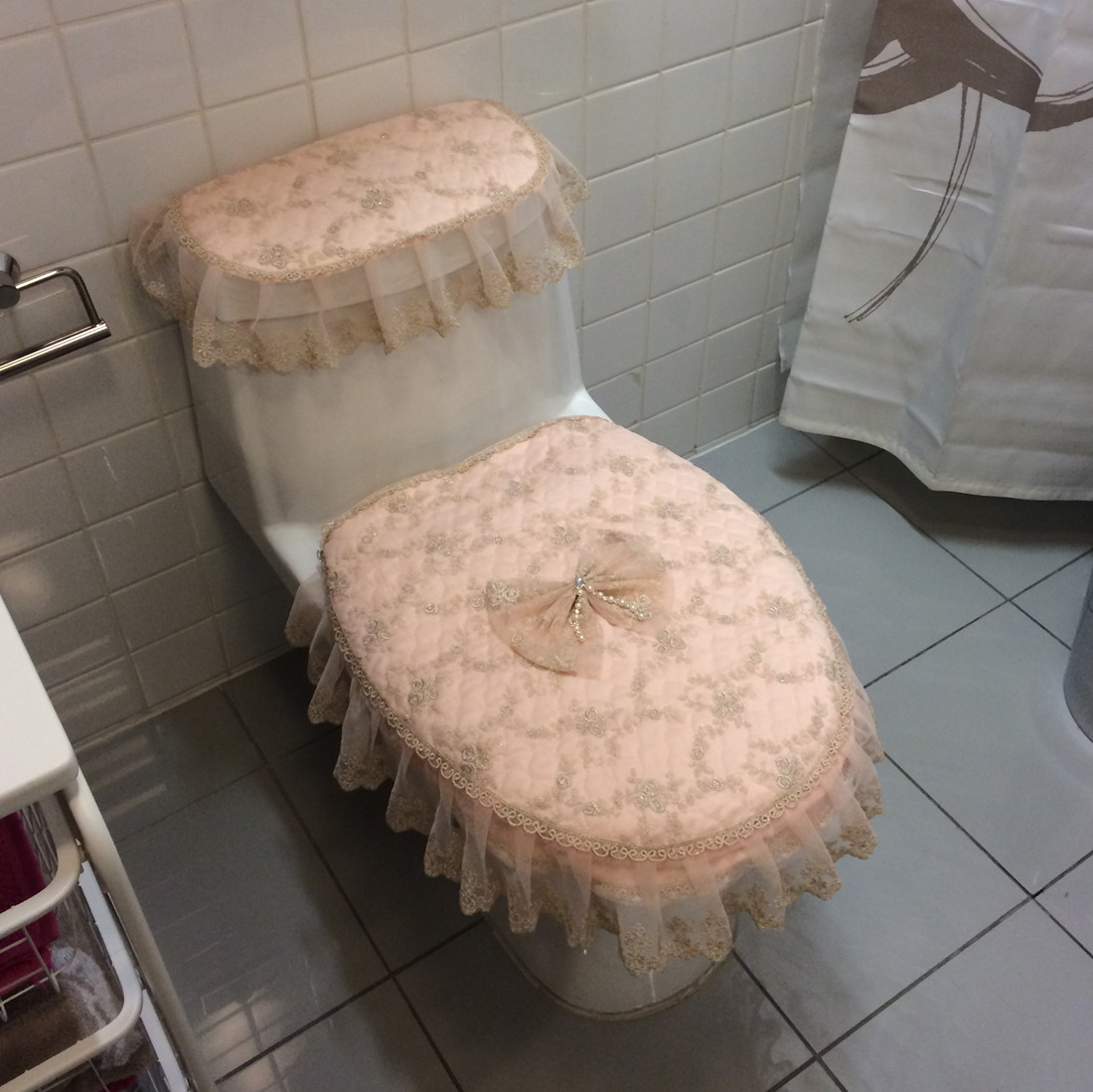 High-end lace sitting in plain toilet covered toilet cover toilet cushion pink embroidered toilet seat