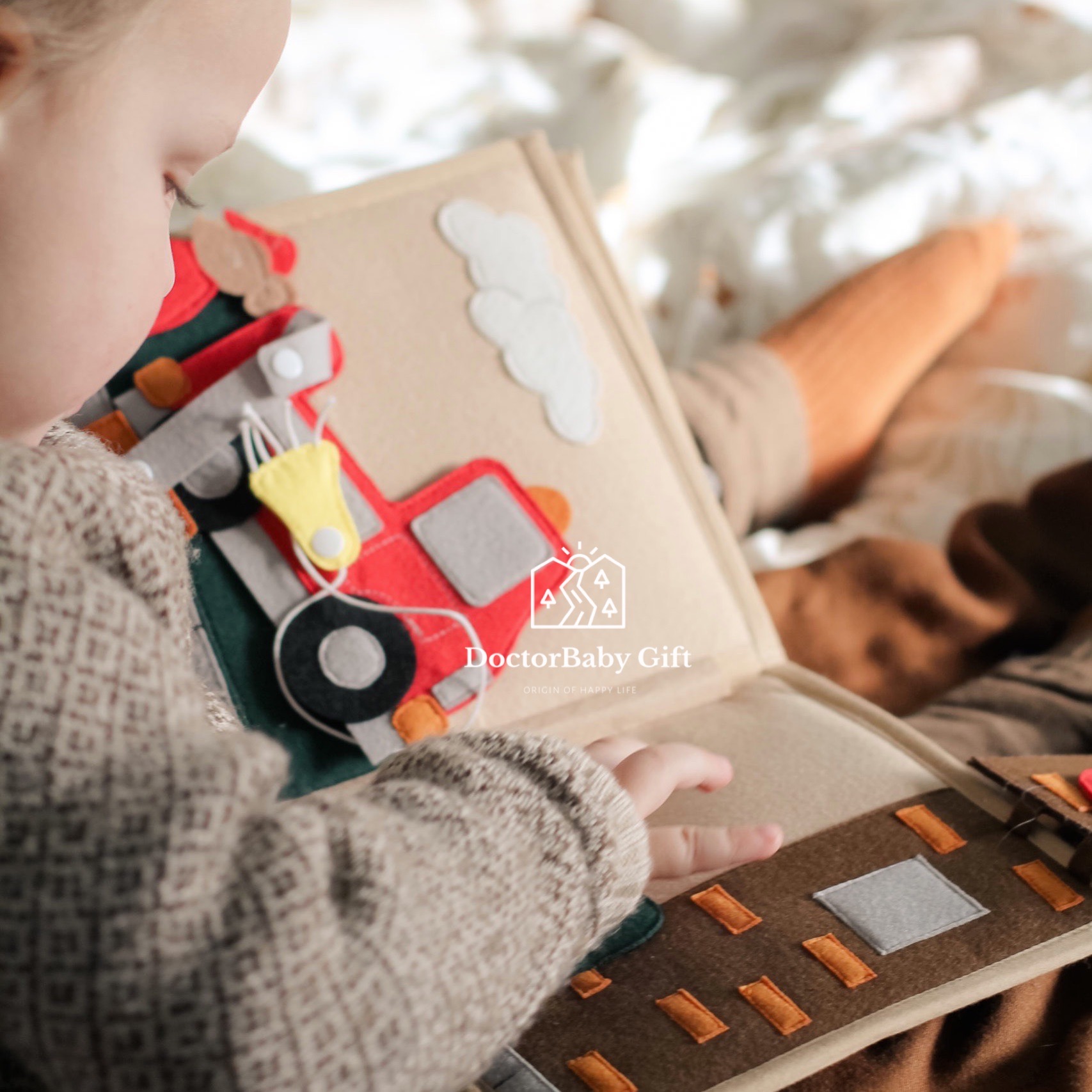 Spot Denmark's Thatsmine baby boob book rips without rotten puzzle engineering car ocean