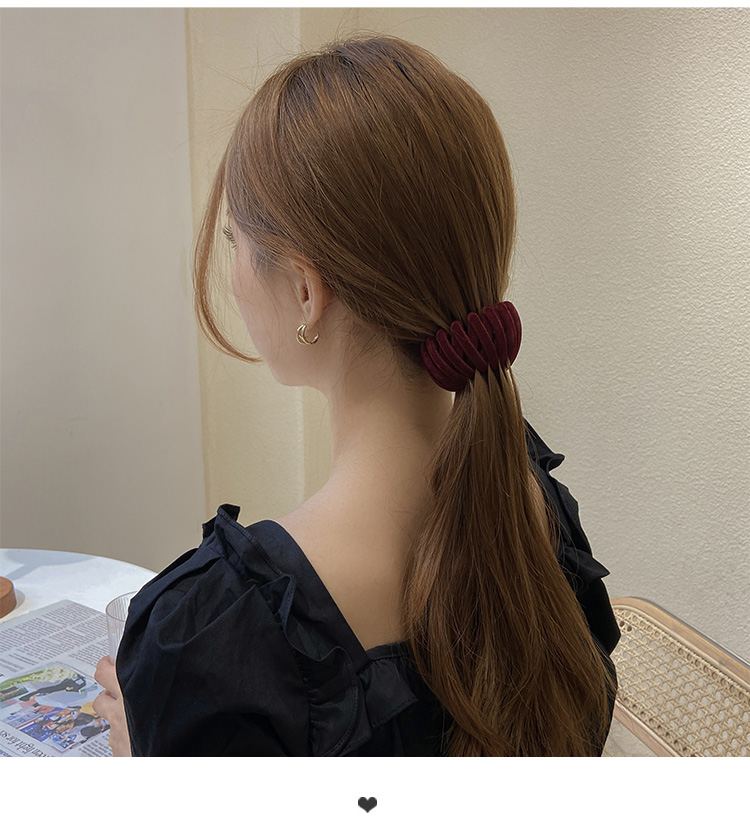 Cute Solid Color Cloth Hair Clip 1 Piece display picture 1