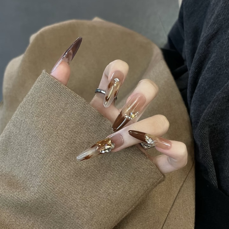 Autumn and Winter Wearable Nails, Maillard Manicure, Brown French Manicure, Leopard Print Manicure, Sparkling Rhinestone Fake Nail Patches