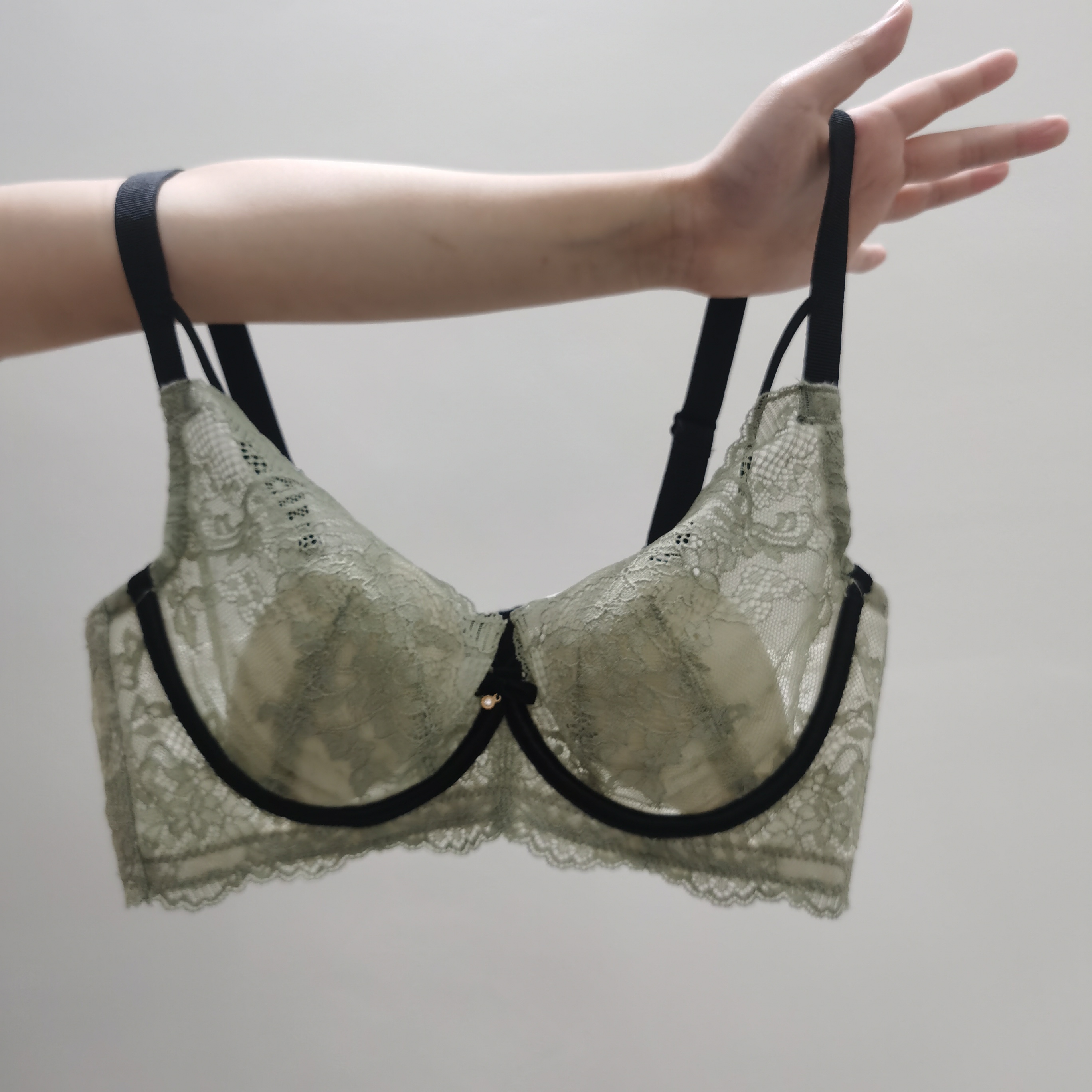 Special Cabinet Series Sweet And Beautiful Convergent Lace Deep V Beauty Breast Crystal Cup Ultra Slim Large Chest Display Small Soft Steel Ring BC Cup Bra