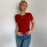 Летняя изогнутая приталенная короткая футболка, круглый воротник