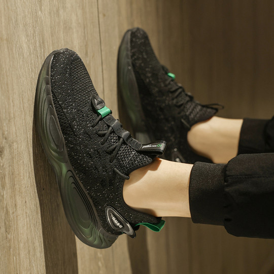 Sports Shoes for Men, Summer Mesh Breathable New Style, Lightweight Fly-Knit Shoes, Soft Sole, New Style Black Casual Running Shoes