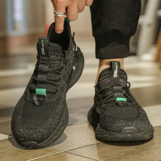 Sports Shoes for Men, Summer Mesh Breathable New Style, Lightweight Fly-Knit Shoes, Soft Sole, New Style Black Casual Running Shoes