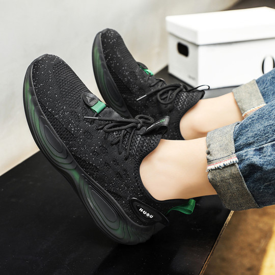 Sports Shoes for Men, New Summer Style, Mesh Breathable, Casual Running, Student Soft Sole, Wear-Resistant, Lightweight, Non-Slip, Fly-Knit Shoes