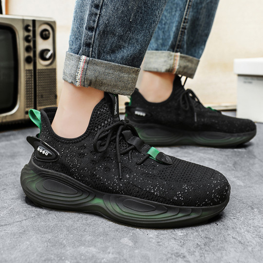 Men's Sports Shoes 2025 Summer New Style Mesh Breathable Casual Running Shoes Black Soft Sole Lightweight Non-Slip Fly-Knit Shoes