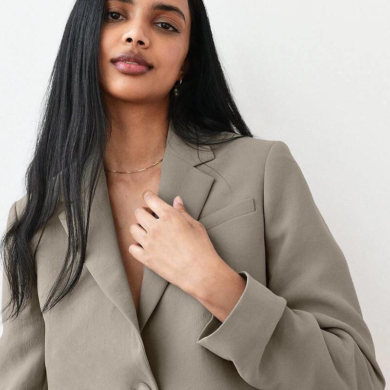 Aritzia~Wilfred Japanese Fabric Simple Commuter Style Single-Button Short Blazer Jacket for Women