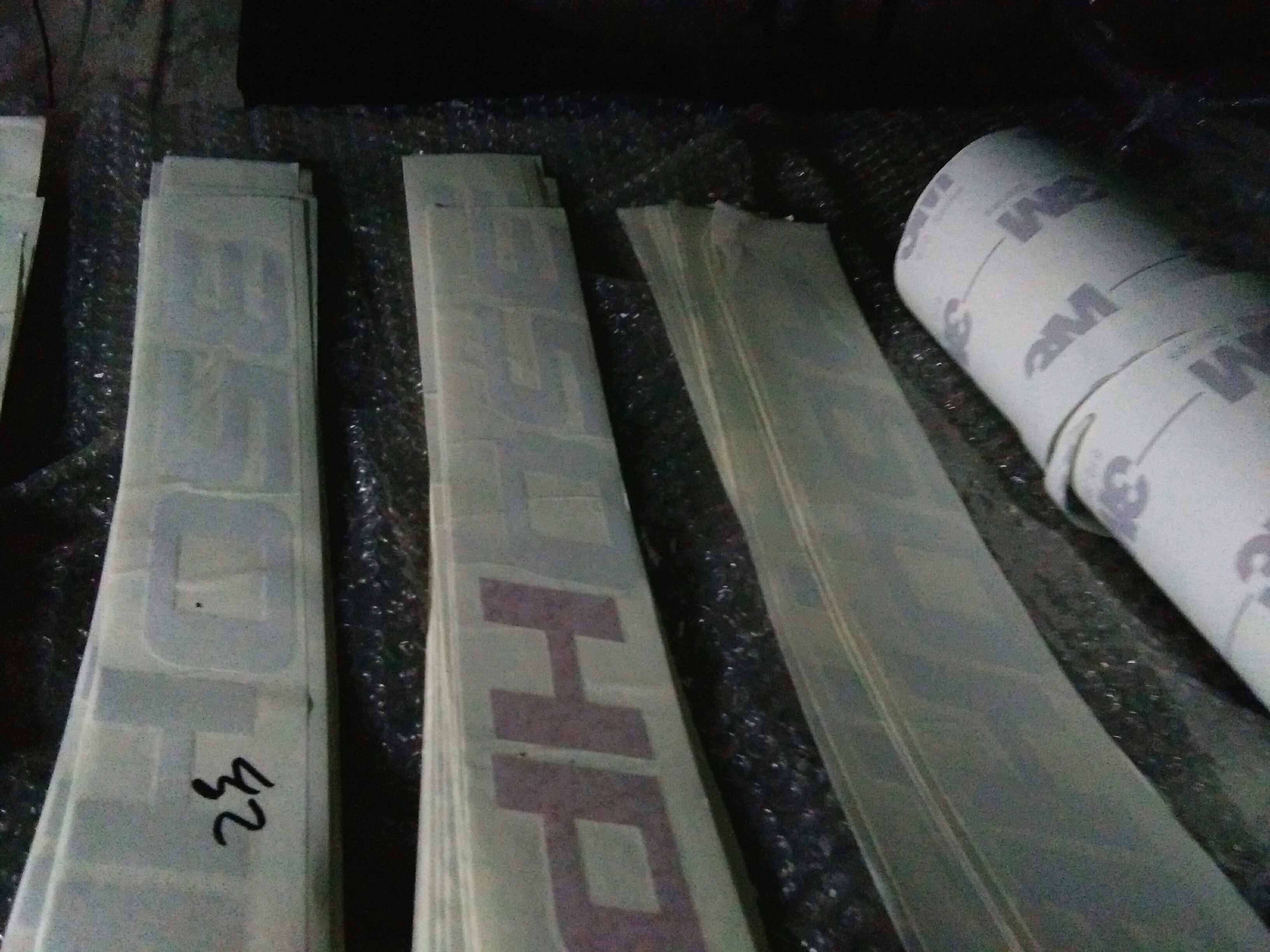 FAW Qingdao Jiefang JH06 car door horsepower logo standard parts original factory sticker warranty original factory fake one compensation ten