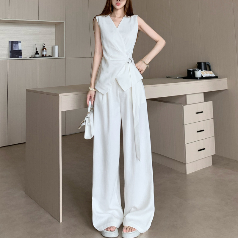 French-Style Elegant and Sophisticated Fashion Suit for Women, Summer Thin Linen Vest and Wide-Leg Pants Casual Two-Piece Set
