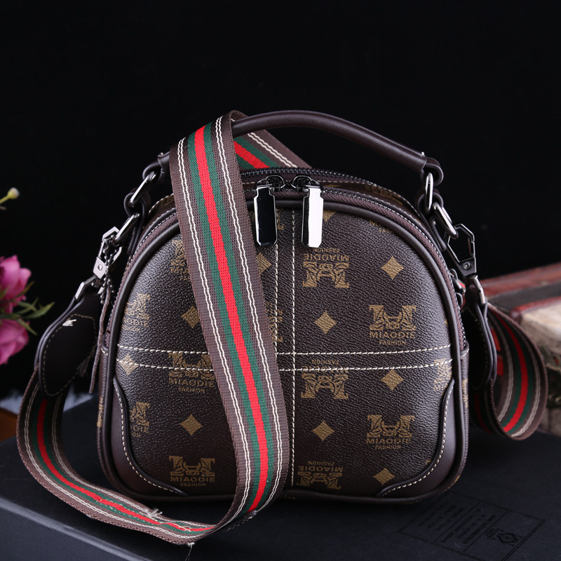 Hong Kong women's bag 2022 new Kadeo fashion Korean version casual handbag leather shoulder messenger