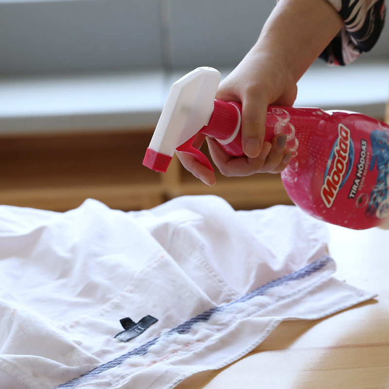 European imported white clothes laundry cleaner strong decontamination to degreasing stubborn stains artifact dry cleaning agent spray