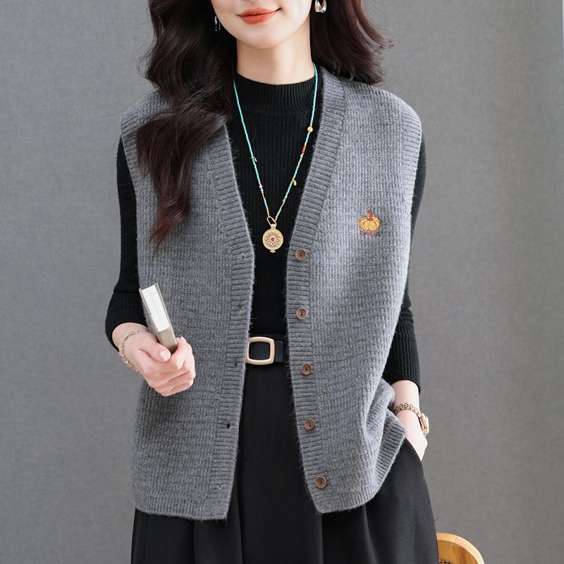 Spring and Autumn New Fashion Knitted Vest for Women, Stylish and Trendy Cardigan, Outerwear Vest, High-End Sweater Vest