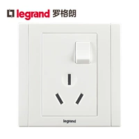 Одно открытое три отверстия 10а