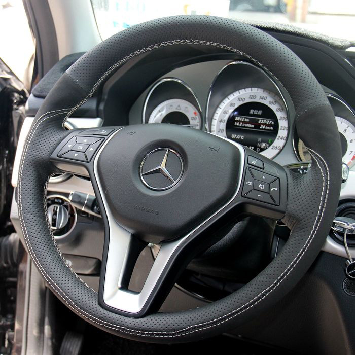 Mercedes GLE320 350 400 C180L 200L 260L Leather hand-stitched steering wheel cover Car handlebar cover