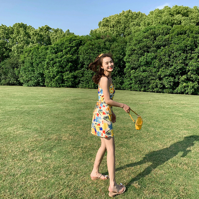 Light yellow floral suspenders dress women's 2022 new summer Hyun Ya wind print small fresh sleeveless vest skirt
