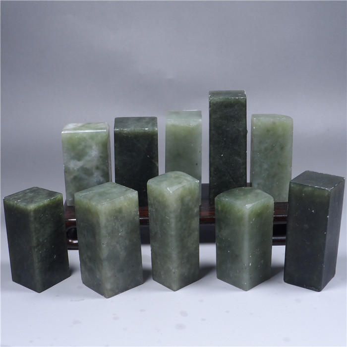 Shoushan Stone Seal Dandong Green Frozen Stone Miscellaneous Octopus Octopus Octopus Octopus and Painting and Painting Chapter Seal Seal Gold Stone Seal Engraving Practice Zhang