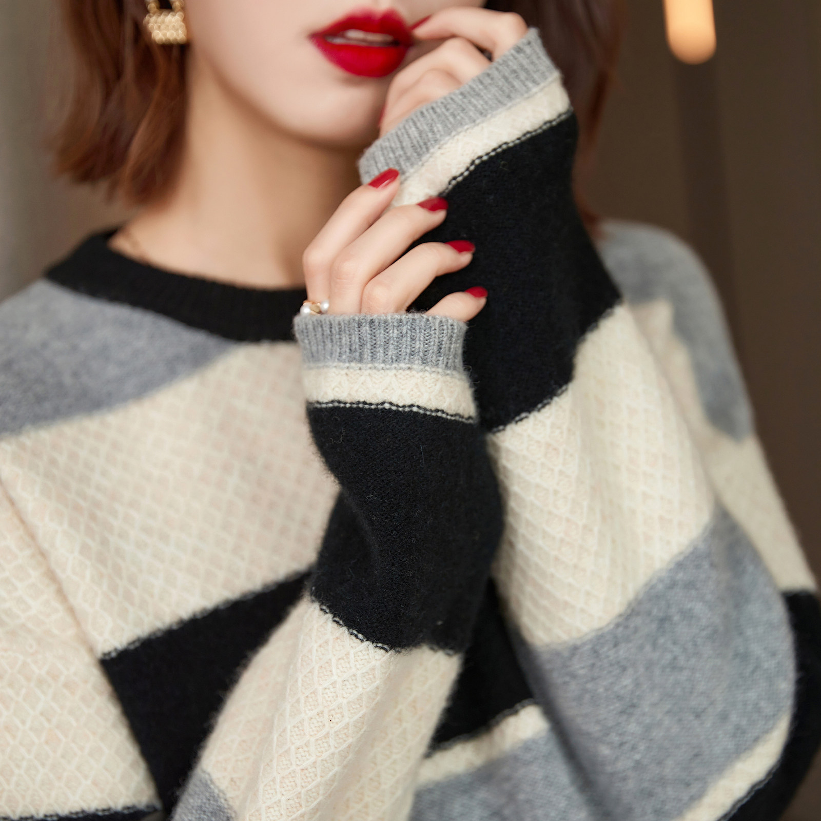 FENPERATE Contrasting stripes black and white autumn and winter new 2022 lazy style loose wool women's clothing - Taobao