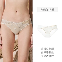 Жемчужно-белый