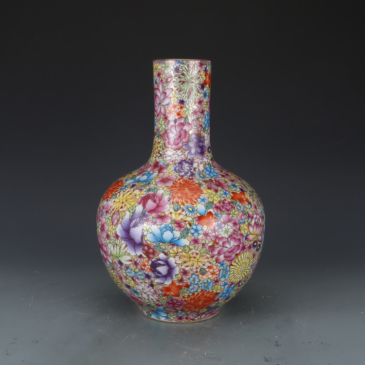 Qing Yongzheng imperial pastel golden earth ten thousand flowers celestial ball bottle antique antique collection authentic Jingdezhen antique porcelain