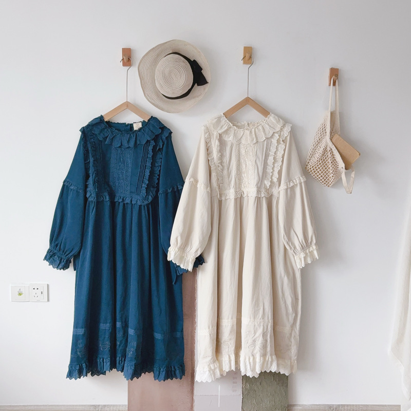 Bear Girl Autumn and Winter New Japanese-Style Retro Lace Collar Embroidered Loose Corduroy Cotton Long-Sleeve Dress