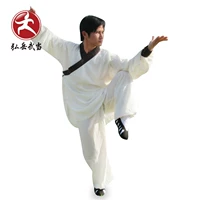 Белая лента, спортивная одежда