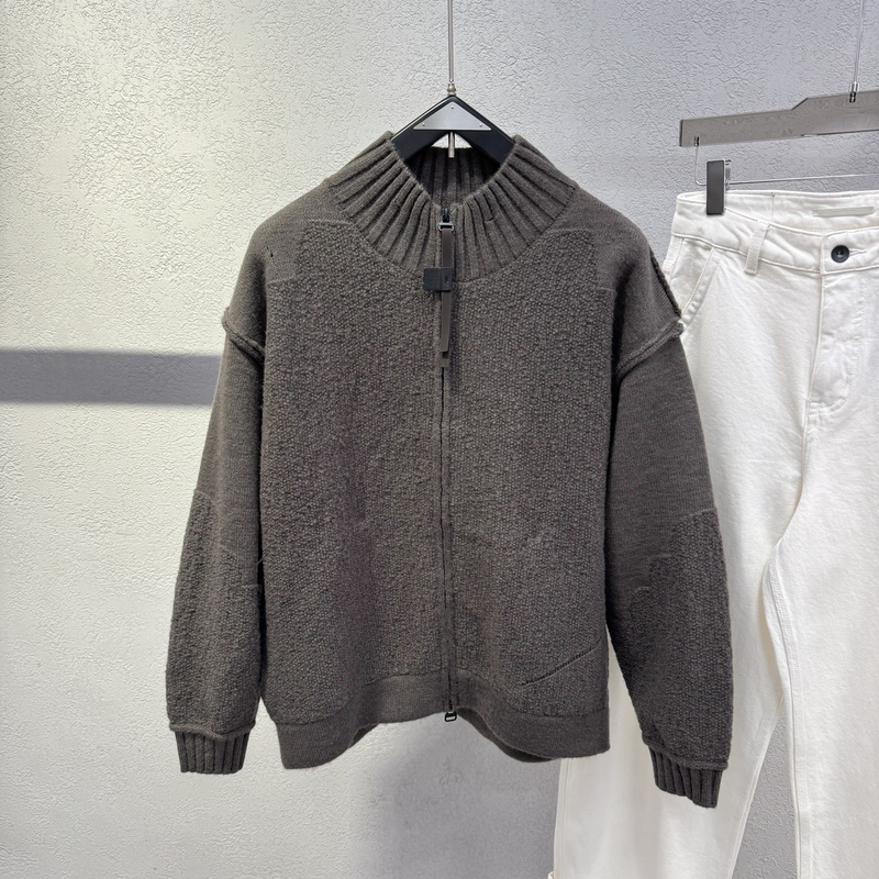 Autumn and Winter New American-Style Stand-Up Collar Light Luxury Heavy-Duty Ripped Design Sweater Men's Trendy Personalized Knitted Cardigan Jacket