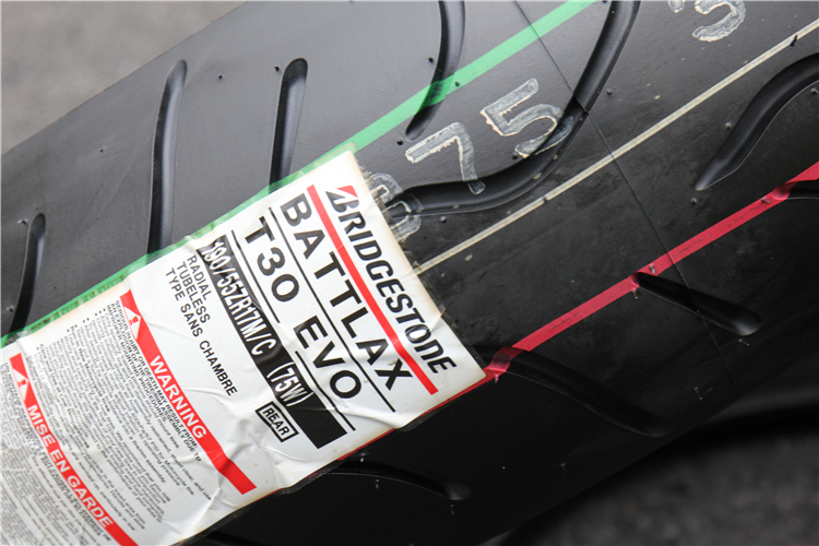 Lốp xe máy Bridgestone 120 150 160 170 60 180 190 70 55 17 nóng chảy một nửa lốp xe máy airblade yokohama