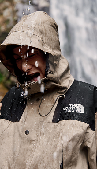 残①新品正規品(ot964)The North Face (L) *黒×Logo黒*【Venture Jacket／ベンチャージャケット】*撥水DryVent採用(マウンテンパーカー) THE NORTH FACE