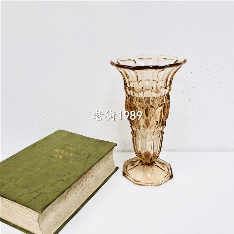 Old glass vase Old Shanghai Old Car Material Antique Vintage Old object nostalgic decoration of one