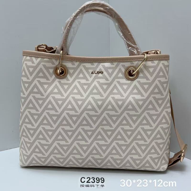 New Women's Shoulder Bag, Handbag, Trendy, Fashionable, Simple, Multi-Pocket Bag, Light Luxury, Exported to Europe and the United States New Women's Shoulder Bag, Handbag, Trendy, Fashionable, Simple, Multi-Pocket Bag, Light Luxury, Exported to Europe and the United States