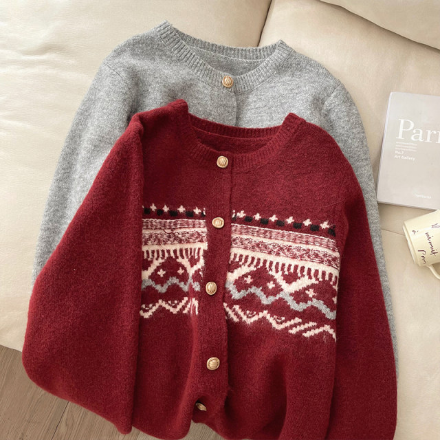 Jumeow Christmas ຫົວຂໍ້ jacquard ຄໍຮອບ sweater ສໍາລັບແມ່ຍິງ 2024 ພາກຮຽນ spring ຮູບແບບໃຫມ່ knitted top jacket