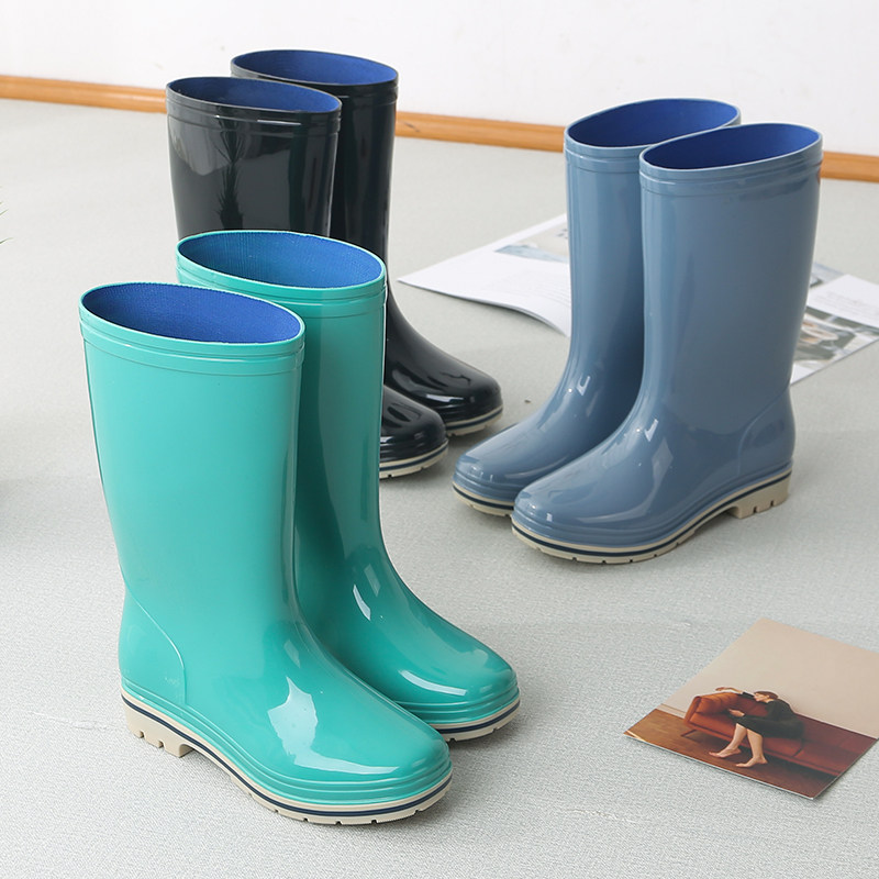 Women's rain boots lightweight non-slip water shoes women's rubber shoes fashion outerwear adult winter warm plus velvet mid-tube rain boots women