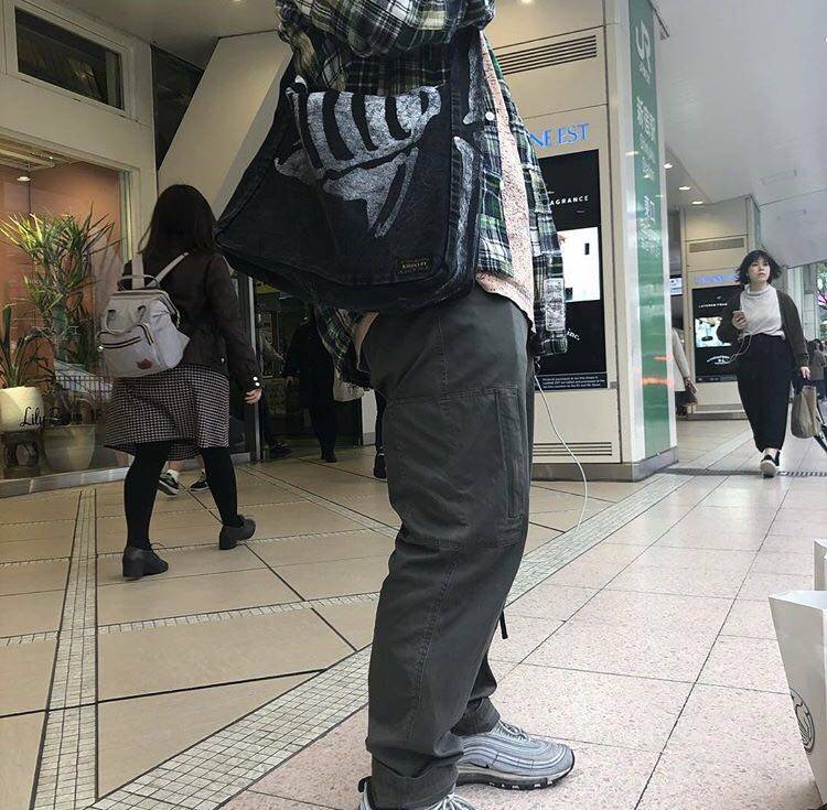 溫酒KAPITAL 平田和宏日系復古做舊骨頭男女同款單肩斜挎郵差包|男士包