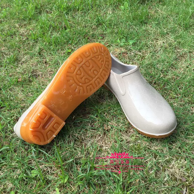 Giày đi mưa nữ ủng đi mưa nước ủng chống nước giày cao su chống trượt Giày cao gót giày đế thấp để giúp ống bò ngắn có đáy bằng bông giày bảo hộ siêu nhẹ chống nước