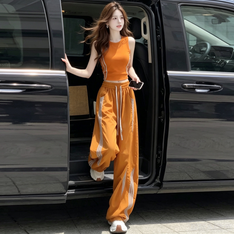 Summer European Style Trendy Casual Sports Suit for Women, Stylish Hot Girl Short Vest Top and Cargo Pants Two-Piece Set Summer European Style Trendy Casual Sports Suit for Women, Stylish Hot Girl Short Vest Top and Cargo Pants Two-Piece Set