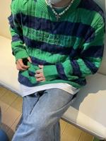 Темно-зеленый