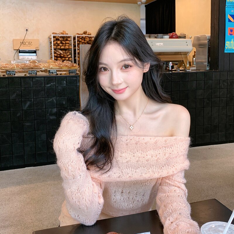 Gentle Style One-Shoulder Hollow-Out Knit Sweater Top for Women 2026 New Style Lazy Style Pure Desire Pink Mohair Sweater