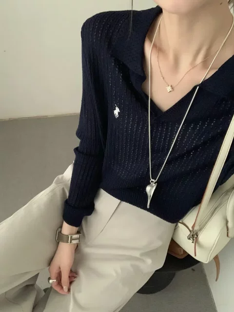 Cangmei Women's Clothing - T-Shirt with Embroidered Lapel Design