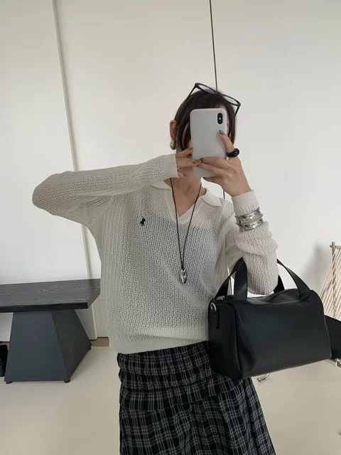 Cangmei Women's Clothing - T-Shirt with Embroidered Lapel Design