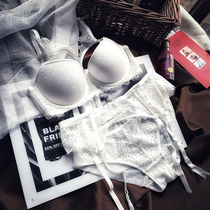 Recommended three sets of European and American Sexy lace small breasts for a pair of underwear hanging socks Three rows of buttons front cross bra hood