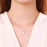 Ожерелье, бриллиантовая подвеска, цепочка до ключиц, золото 750 пробы, легкий роскошный стиль, четырехлистный клевер, изысканный стиль