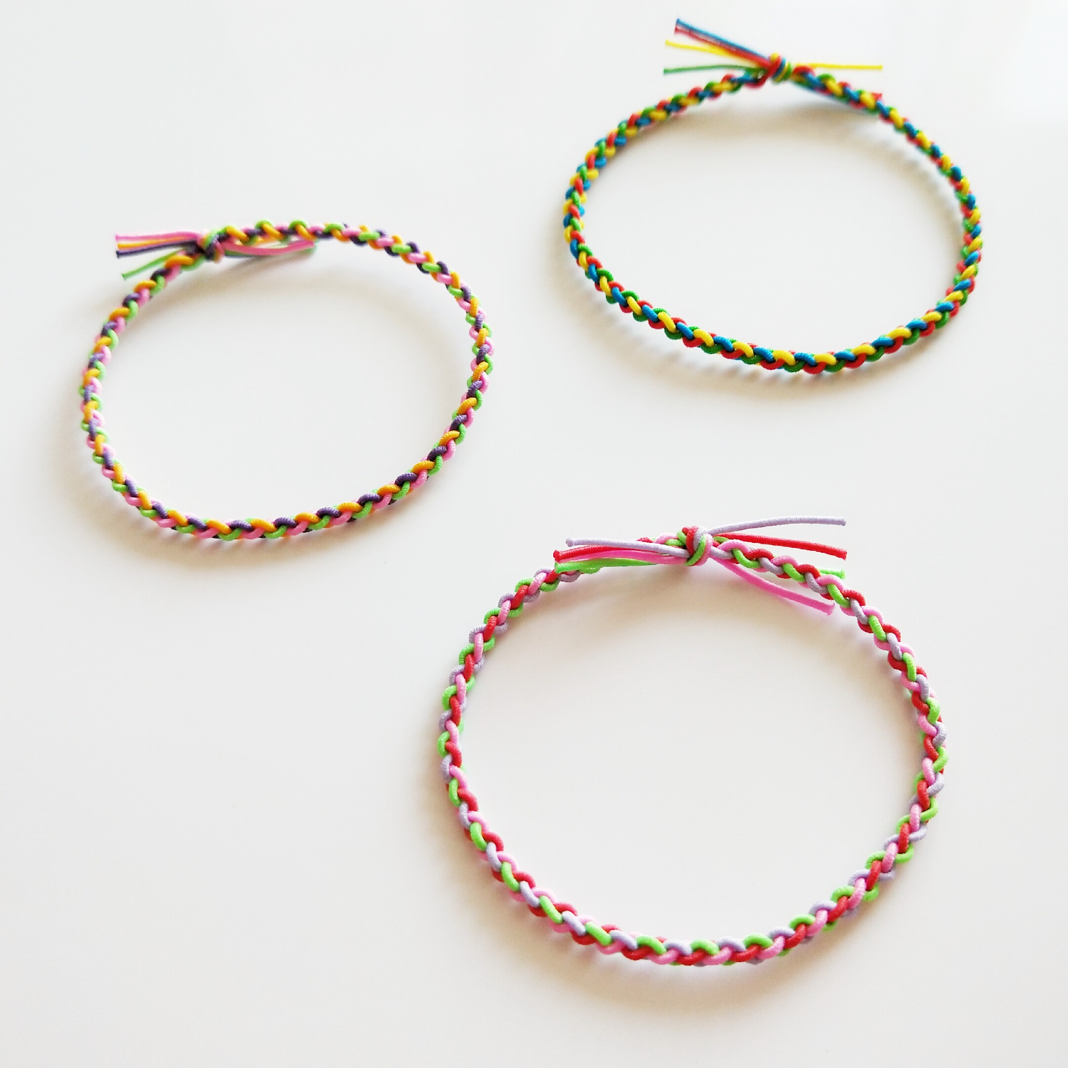 Yang Chaoyue with the same elastic rope bracelet haha ​​farmer star Korean ikon Jin Zhiyuan color male and female models Yilin