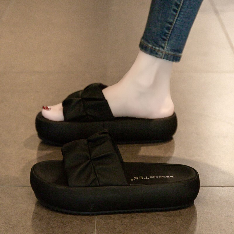 Women's Summer Sandals for Outdoor Wear 2024 New Style soft sole Thick-Soled Beach Sandals Fashionable Maternity Slip-On Sandals