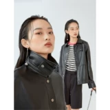 Черная короткая полиуретановая куртка, свободный крой